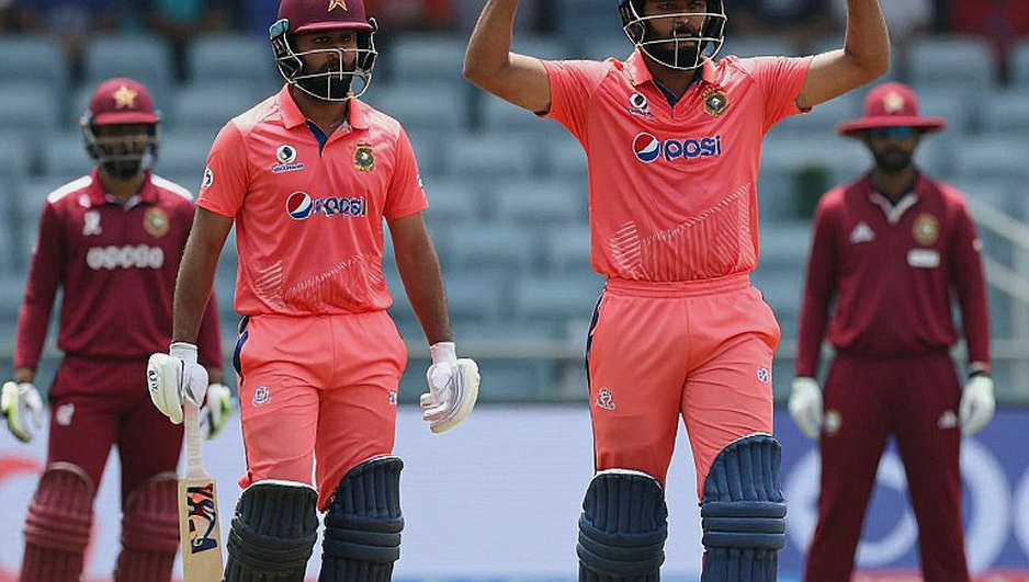 रणजी ट्रॉफी: कर्नाटक के पलटवार की कोशिश, उत्तराखंड के सामने सेमीफाइनल की चुनौती